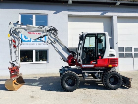 2016 Takeuchi TB295W