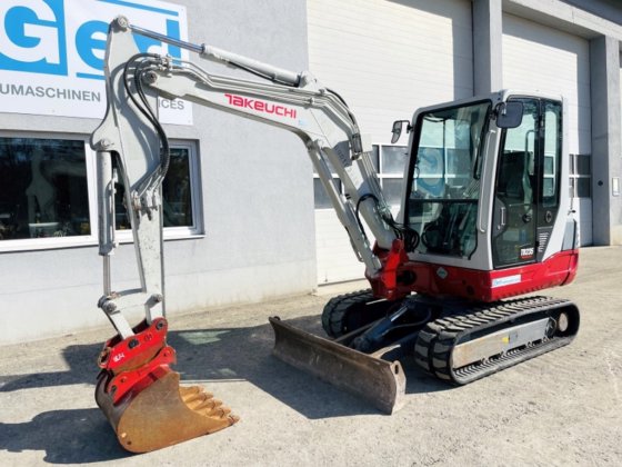 2012 Takeuchi TB235