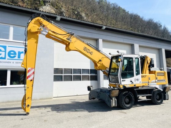 2003 Liebherr A904