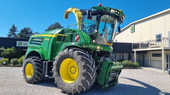 2017 John Deere 8700i