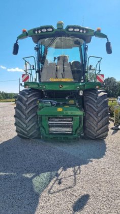 2017 John Deere 8700i