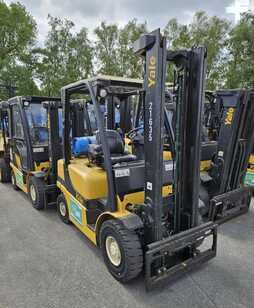 2016 Yale GLP25VX