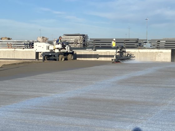 Somero 扫帚 + 固化机