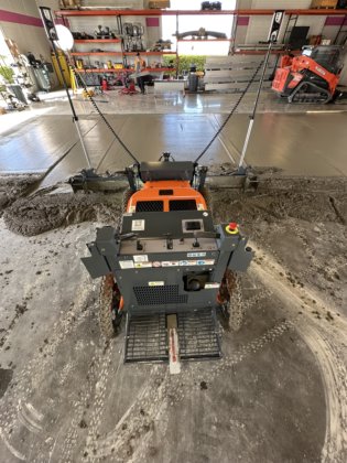 Somero 锤头激光熨平板