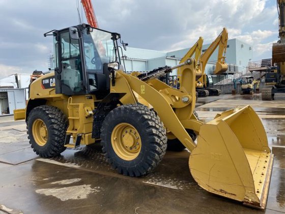 2019 CAT 910M