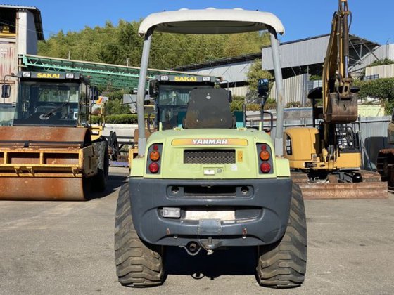 2011 YANMAR V4-6