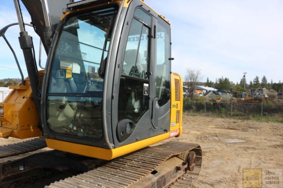 2012 DEERE 135D GRAAFMACHINE