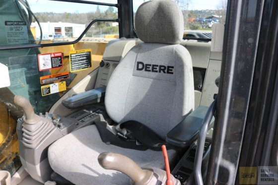 2012 DEERE 135D GRAAFMACHINE