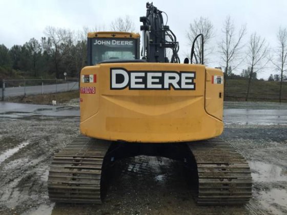 2012 DEERE 135D BAGGER