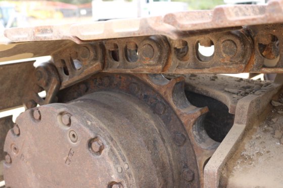 2012 DEERE 135D BAGGER