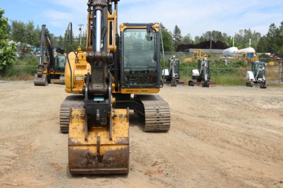 2012 DEERE 135D GRAAFMACHINE