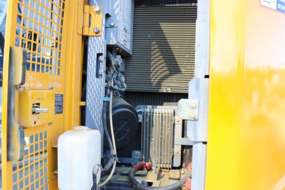 2012 DEERE 135D BAGGER