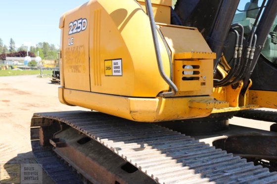 2012 DEERE 225D LC BAGGER