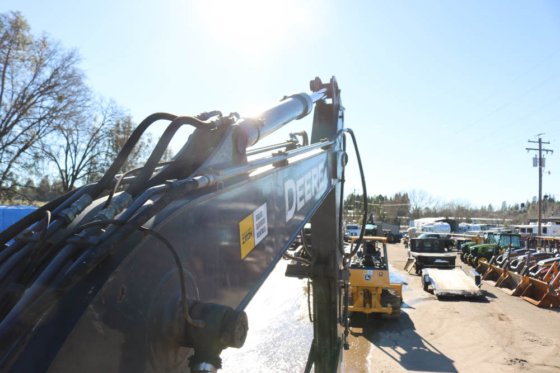 2012 DEERE 135D GRAAFMACHINE