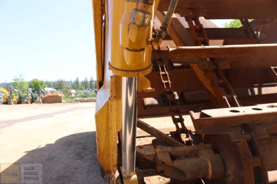 2004 CAT 613C SCHRAPER