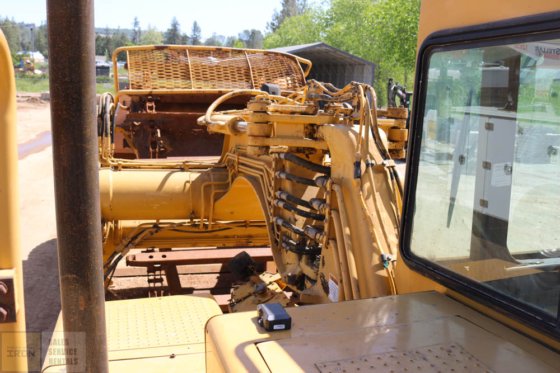 2004 CAT 613C SCHRAPER