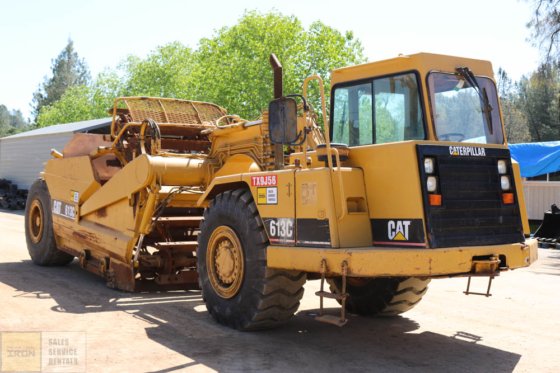 Grattoir Cat 613C 2004