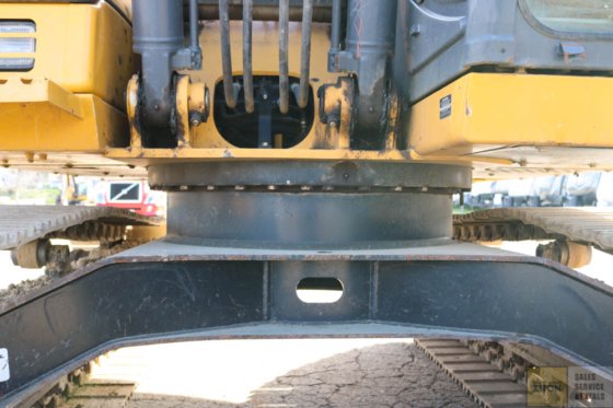 2012 DEERE 120D GRAAFMACHINE