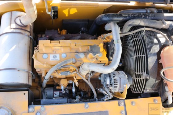 2012 DEERE 120D GRAAFMACHINE