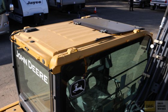 2012 DEERE 120D GRAAFMACHINE