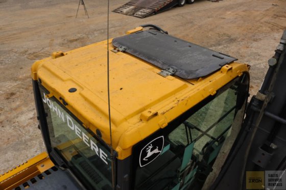 2013 DEERE 135D GRAAFMACHINE