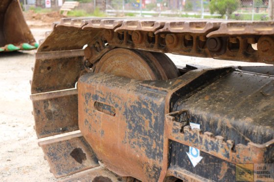 2013 DEERE 135D GRAAFMACHINE