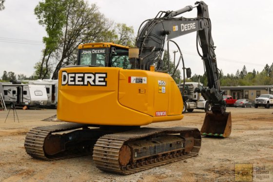 2013 DEERE 135D GRAAFMACHINE