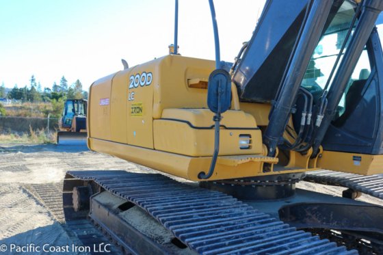 2012 DEERE 200D LC BAGGER