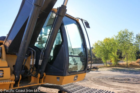 2012 DEERE 200D LC BAGGER