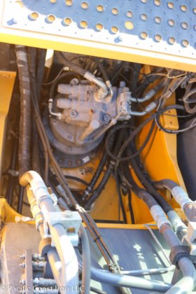 2012 DEERE 200D LC BAGGER