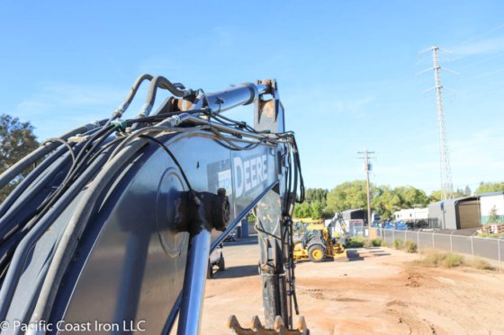 2012 DEERE 200D LC BAGGER