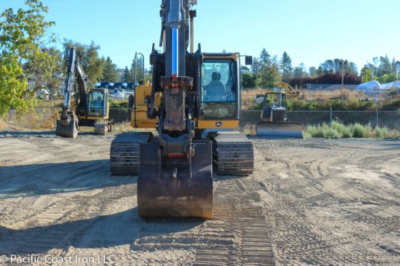 2012 DEERE 200D LC BAGGER