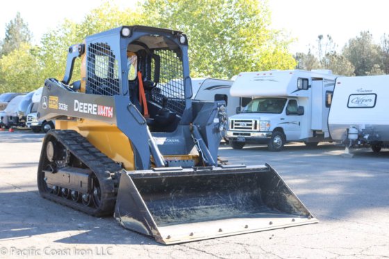 2017 DEERE 323E KOMPAKTLADER
