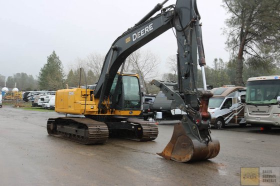 2012 DEERE 200D LC GRAAFMACHINE