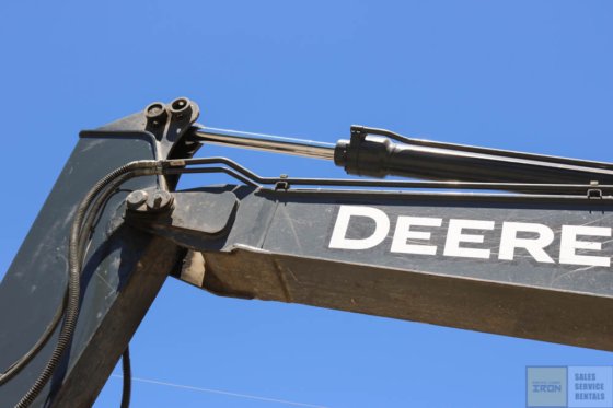 2012 DEERE 135D BAGGER