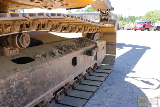 2012 DEERE 135D BAGGER