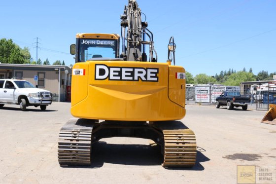 2012 DEERE 135D BAGGER