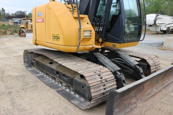 2013 DEERE 135D GRAAFMACHINE