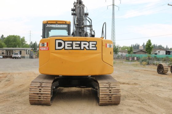 2013 DEERE 135D GRAAFMACHINE