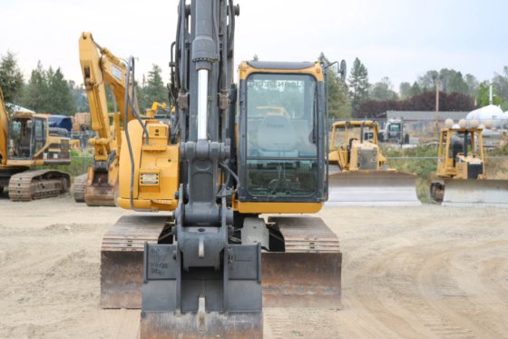 2013 DEERE 135D GRAAFMACHINE