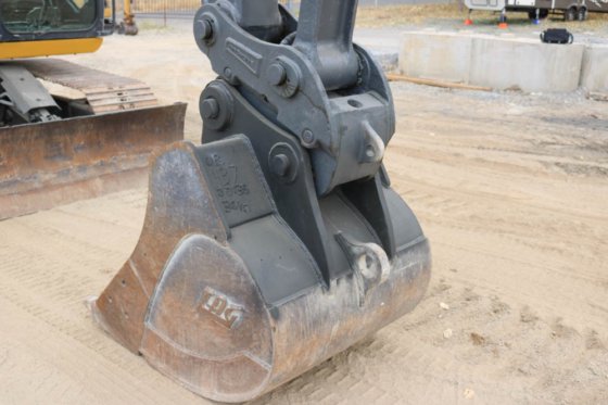 2013 DEERE 135D GRAAFMACHINE