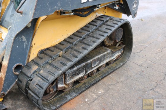 CHARGEUSE COMPACTE DEERE 329D 2013