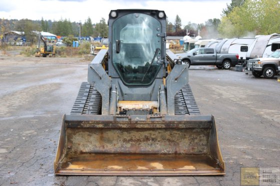 CHARGEUSE COMPACTE DEERE 329D 2013