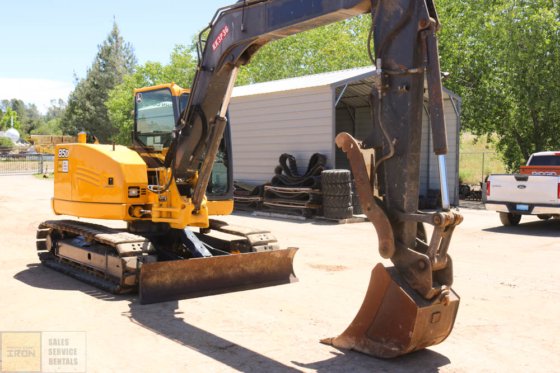 2013 DEERE 85D BAGGER