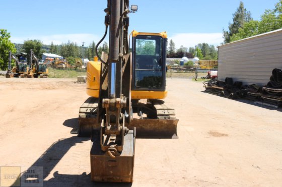 2013 DEERE 85D BAGGER
