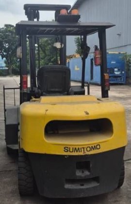 住友耶鲁四轮平衡式叉车