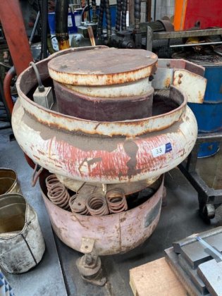 Vibratory Finishing Machine