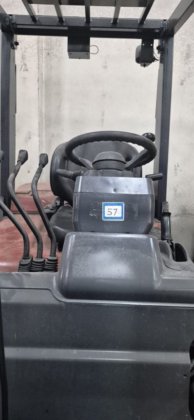 日産 4輪カウンターバランスフォークリフト