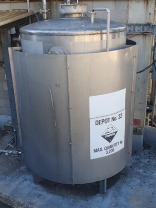 ステンレス鋼計量タンク（硫酸）