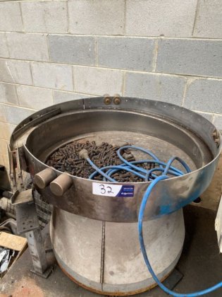 Allen Engineering Vibratory Feeder